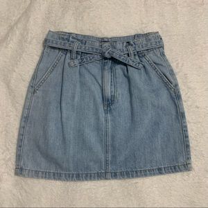 Hollister Ultra High-Rise Light Wash Tie-Waist Mini Jean Skirt Size 1 (J…